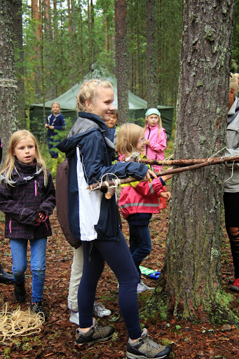 Sudenpentuja ja samoajia Mammutti-kesäleirillä